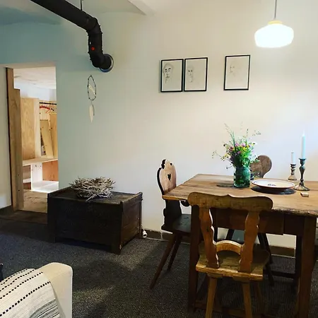 Kuenstlerzimmer