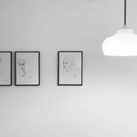 Künstlerzimmer *